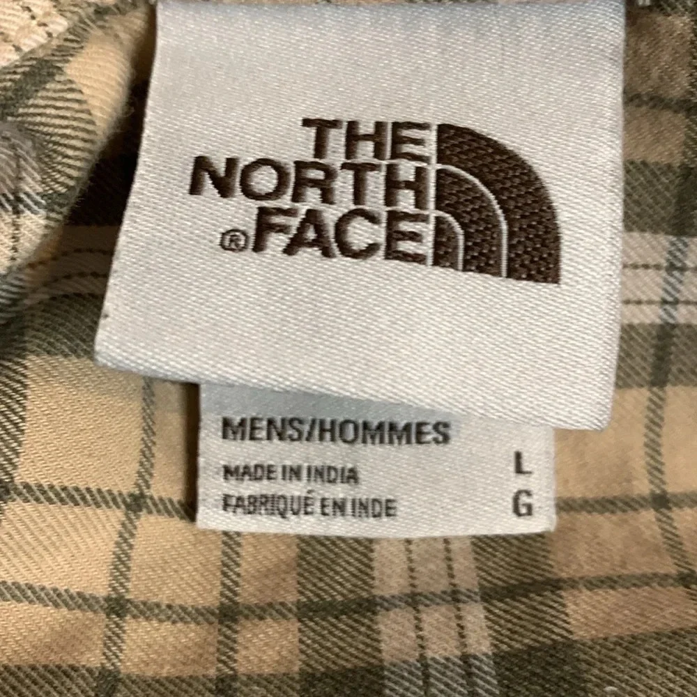 The North Face Long Sleeve Button Up Men’s Plaid Shirt Size Large